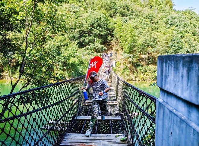 动！杭州有家长“捏了把汗”冰球突破游戏网站本周密集启